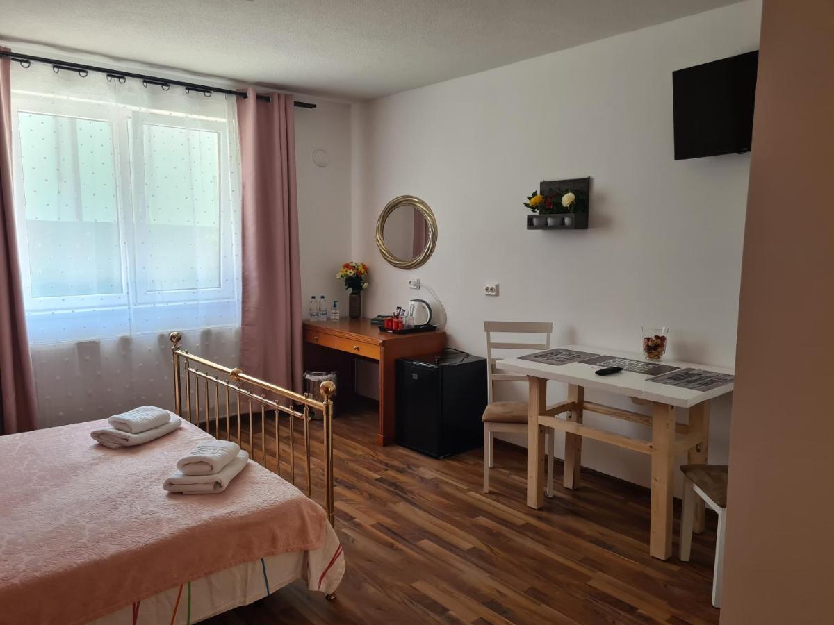 Luca'S Studio 3 ,Close To Therme Bucharest, Airport Otopeni Balotešti Exteriér fotografie